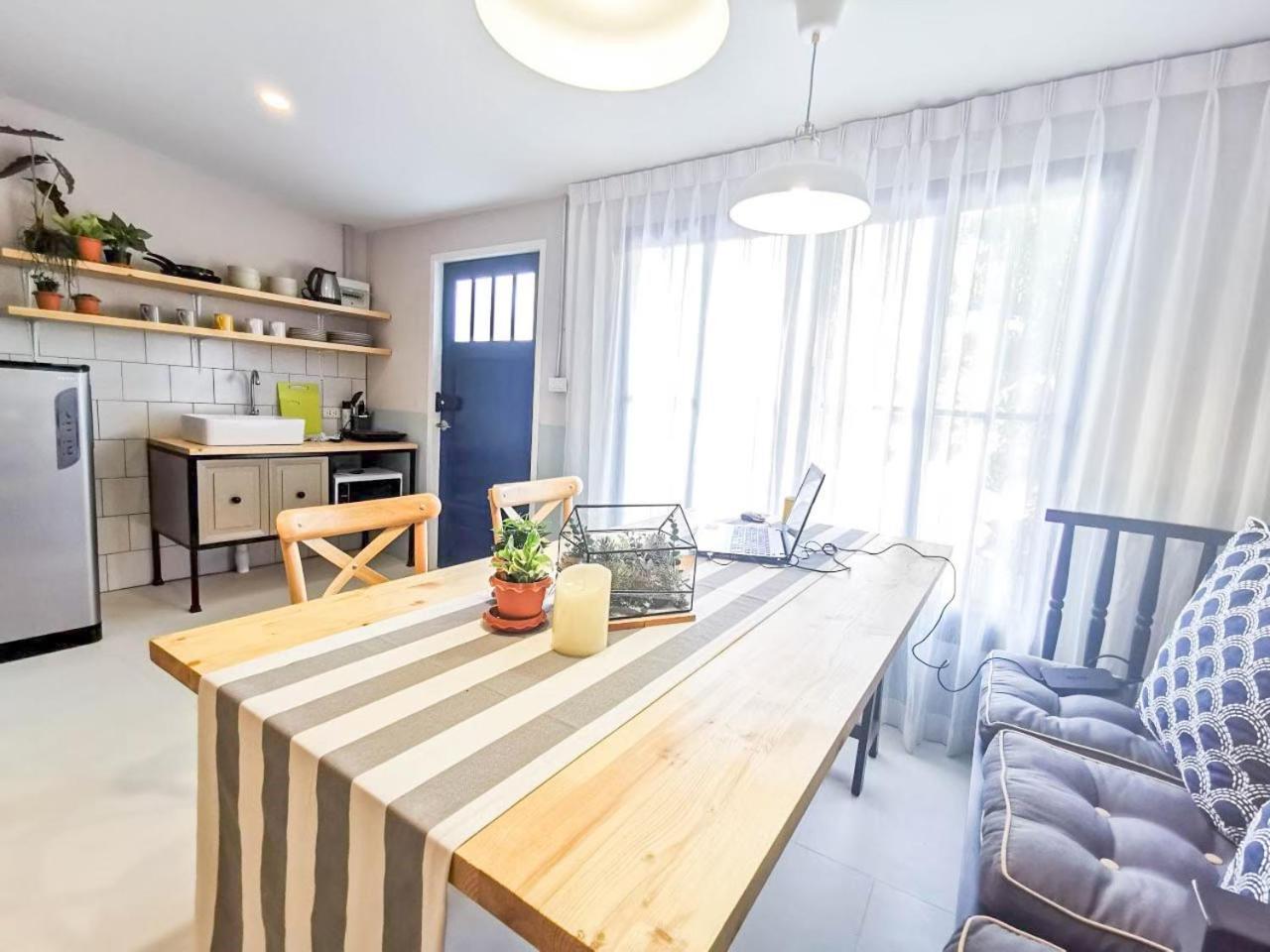 Snoozy Guesthouse Phuket المظهر الخارجي الصورة
