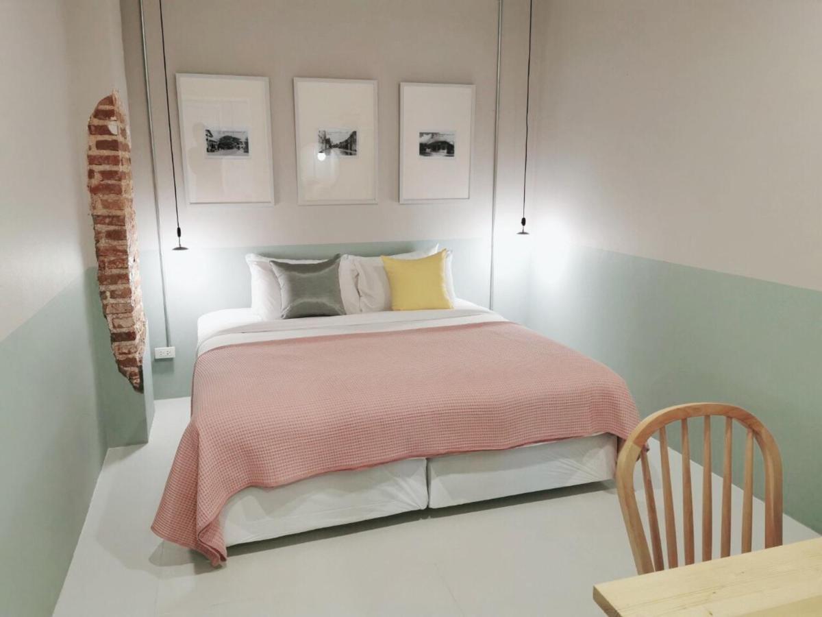 Snoozy Guesthouse Phuket المظهر الخارجي الصورة
